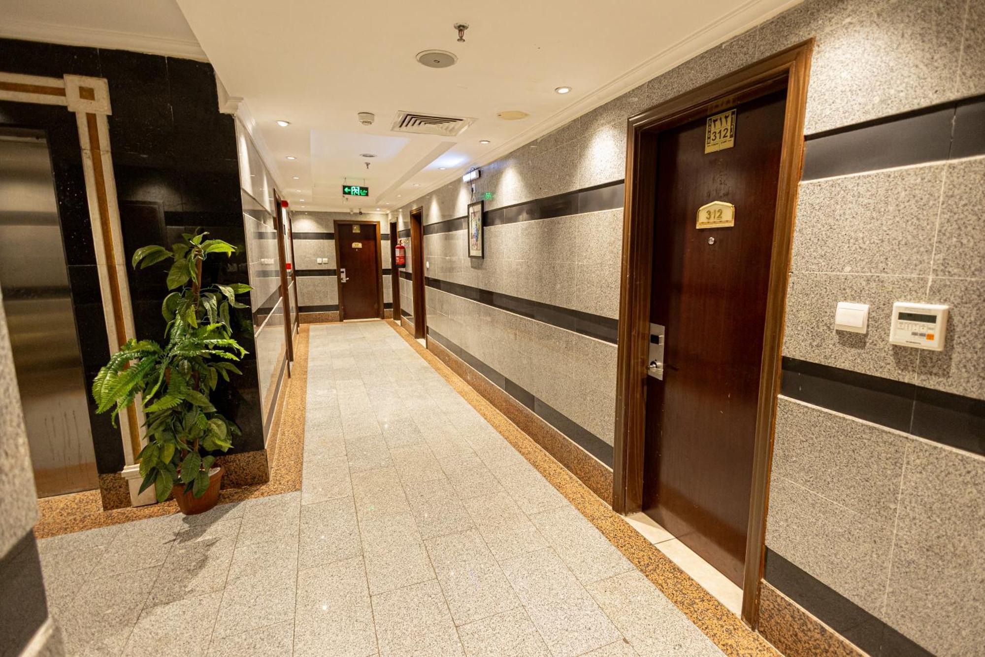 Al Kiram Hotel Al Azizia Mecca Exterior photo